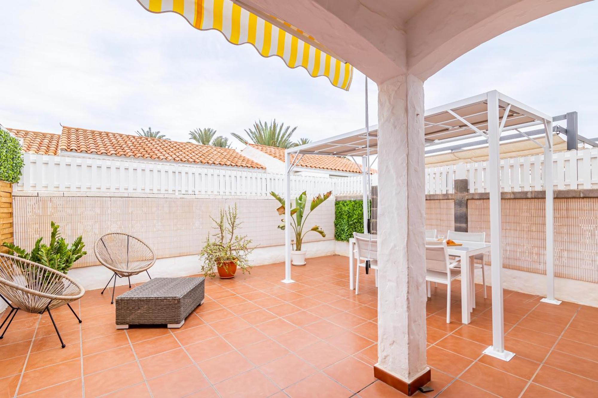 Canarian Holiday Home - Sunset Bungalow In Playa Del Ingles ซานบาร์โตโลเม ภายนอก รูปภาพ